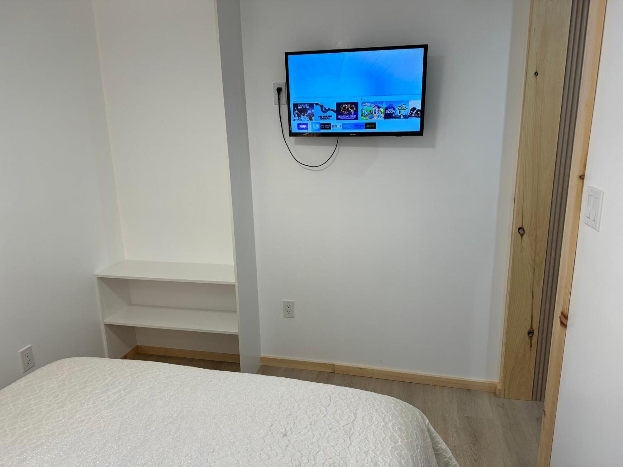 Private Entrance, Private Bathroom, Bedroom And Workspace Ottawa Buitenkant foto
